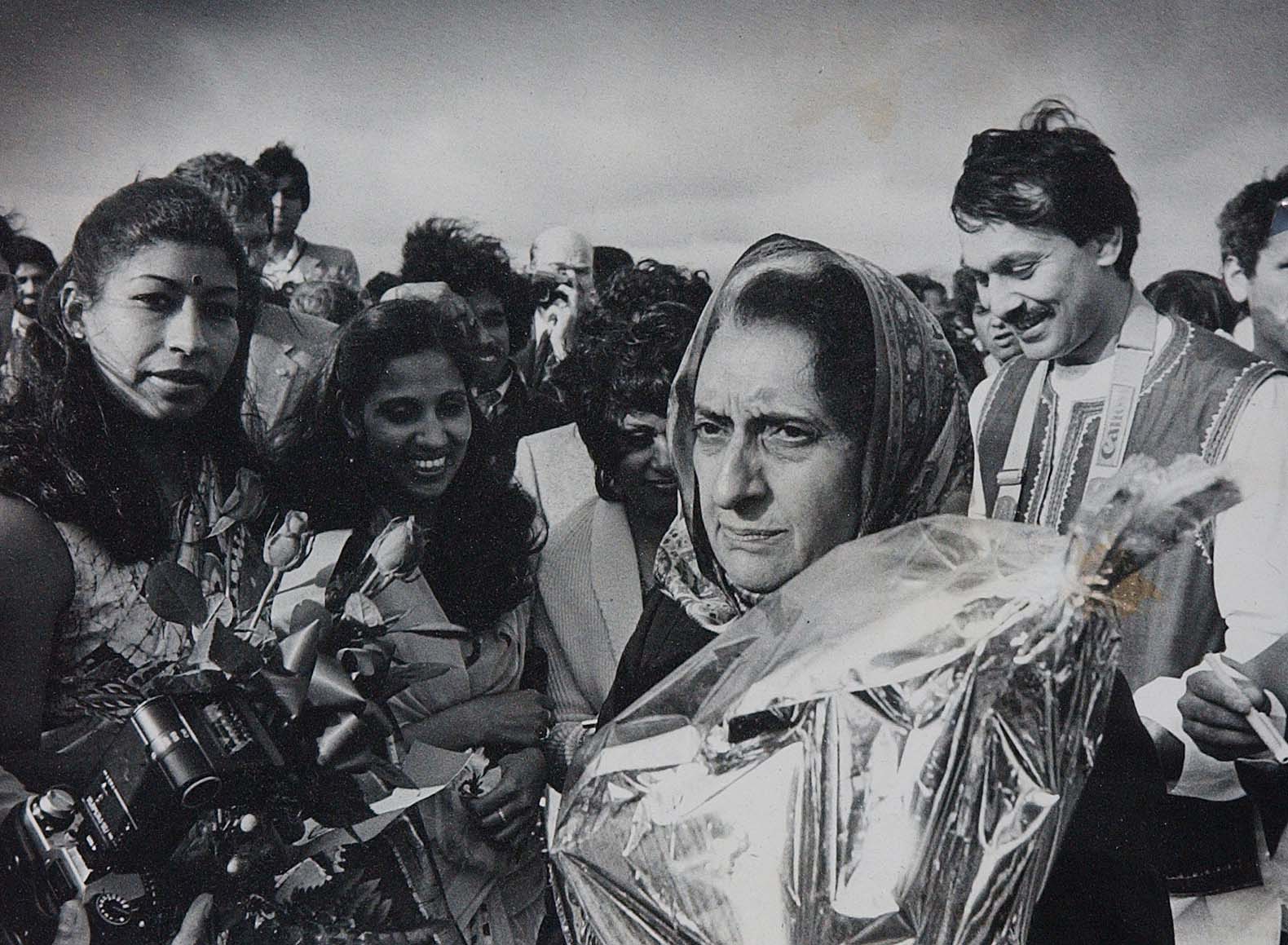 Indira Gandhi fotografert på Flesland flyplass i Bergen